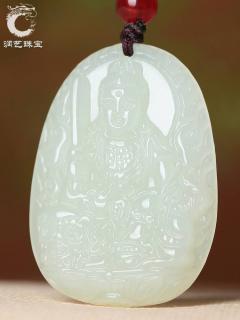 和田玉吊坠这样戴,好运悄悄来